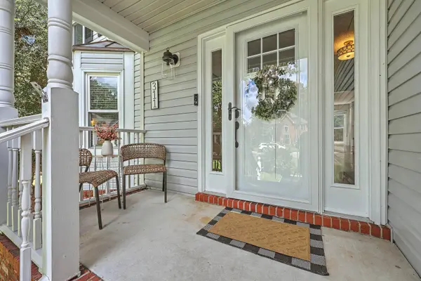 311 King Charles Cir, Summerville, SC 29485