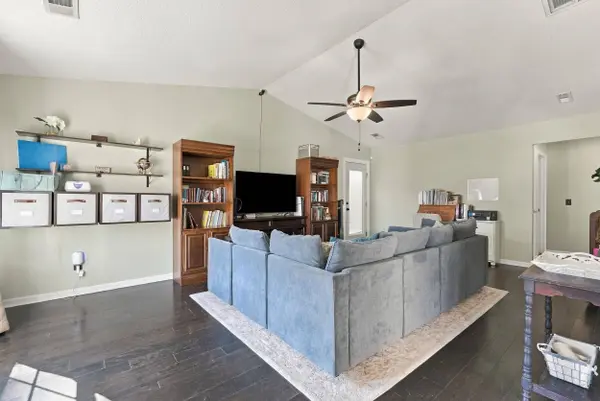 121 Pointer Dr, Goose Creek, SC 29445