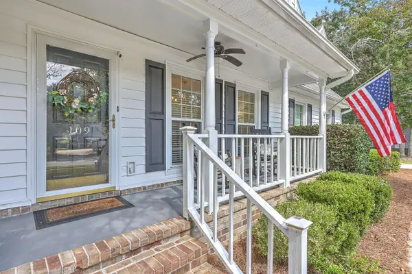 109 Queensbury Cir, Goose Creek, SC 29445