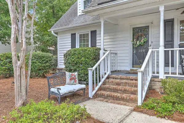 109 Queensbury Cir, Goose Creek, SC 29445
