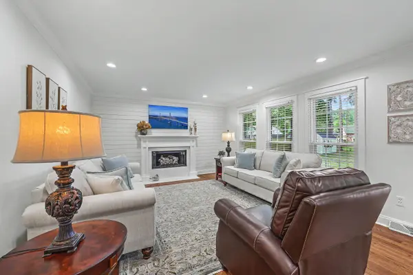 109 Queensbury Cir, Goose Creek, SC 29445