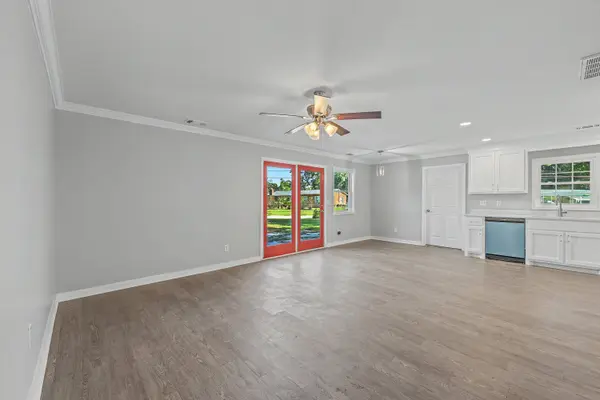 37 Aldene Ave, Goose Creek, SC 29445