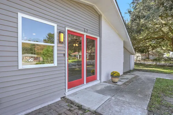 37 Aldene Ave, Goose Creek, SC 29445