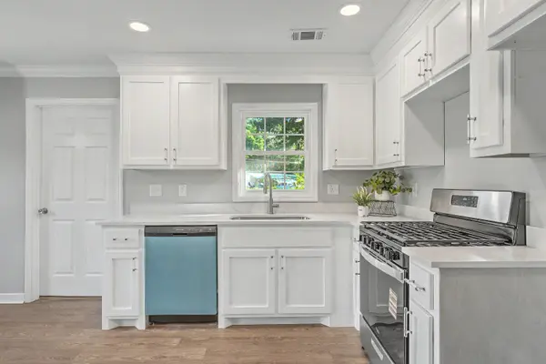 37 Aldene Ave, Goose Creek, SC 29445