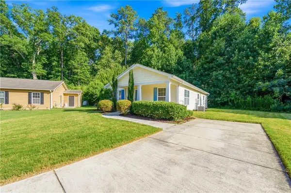 6955 Satterlee Woods LN, Austell, GA 30168