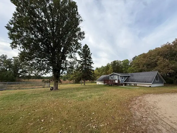 716 Cedar LN, Motley, MN 56466
