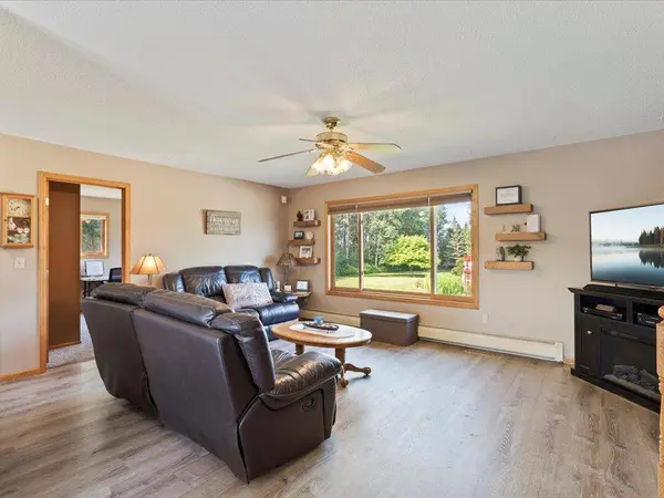 9936 Oakridge RD, Long Lake Twp, MN 56401