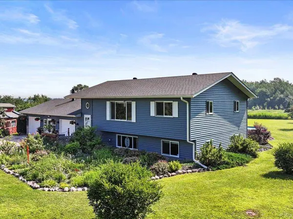 9936 Oakridge RD, Long Lake Twp, MN 56401