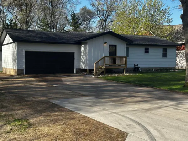 6141 Donald ST, Baxter, MN 56425