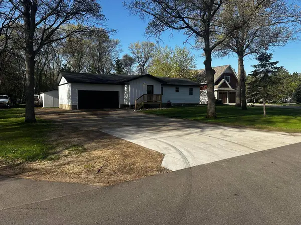 6141 Donald ST, Baxter, MN 56425