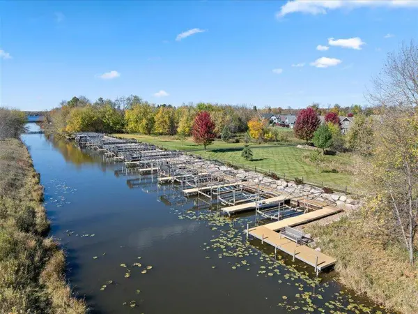 1282 Harbor PL, East Gull Lake, MN 56401