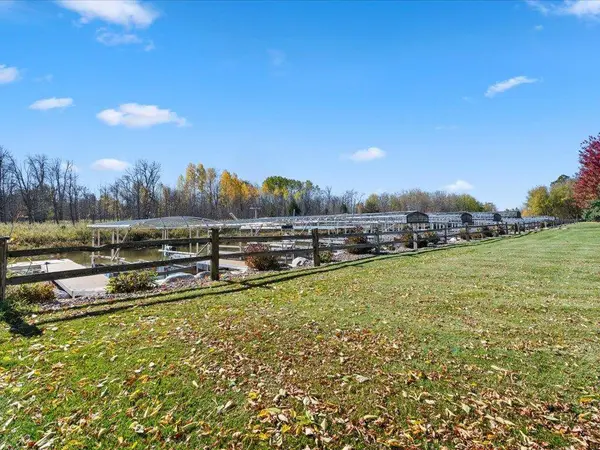 1282 Harbor PL, East Gull Lake, MN 56401