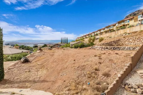 663 W 65 S, St. George, UT 84770