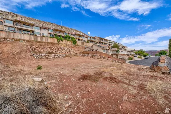 663 W 65 S, St. George, UT 84770