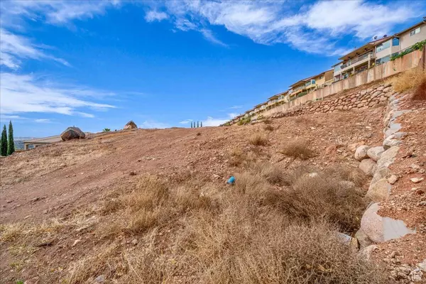 663 W 65 S, St. George, UT 84770