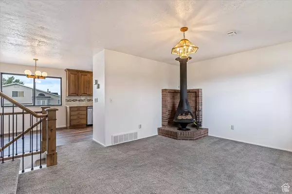 4855 S 3925 W, Roy, UT 84067
