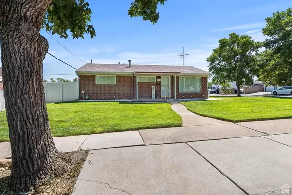 3391 LYNNBROOK DR, Magna, UT 84044