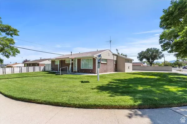 3391 LYNNBROOK DR, Magna, UT 84044