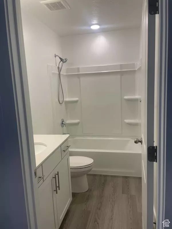 1094 N 1840 W #124, Farmington, UT 84025