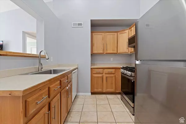315 W 700 N #11, Salt Lake City, UT 84103