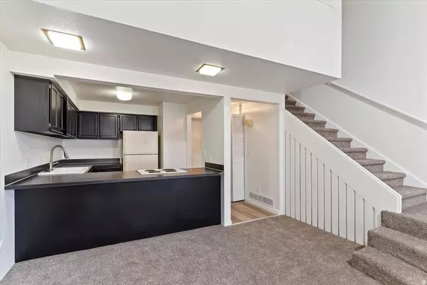 1298 LORL LN #6, Ogden, UT 84404