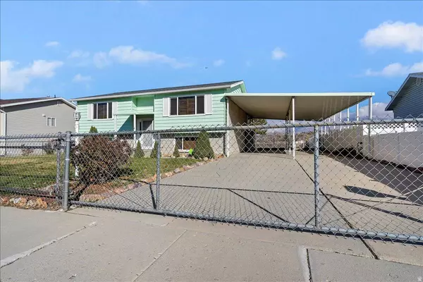 1091 E LARKSPUR DR, Sandy, UT 84094