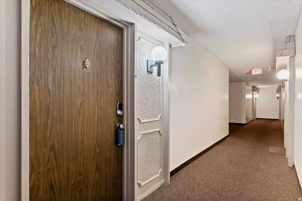 290 N 500 W #305, Bountiful, UT 84010