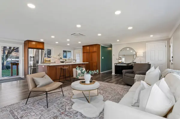 5831 S BEAUMONT DR E, Holladay, UT 84121