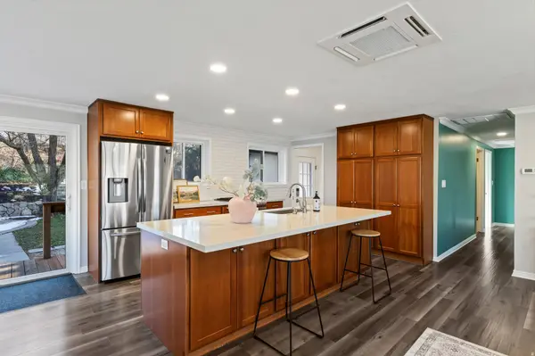 5831 S BEAUMONT DR E, Holladay, UT 84121