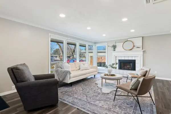 5831 S BEAUMONT DR E, Holladay, UT 84121