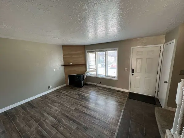 861 E 575 N, Layton, UT 84041