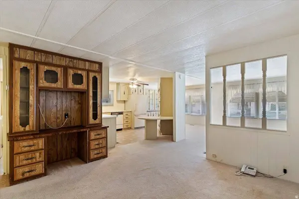 3800 S 1900 W, Roy, UT 84067