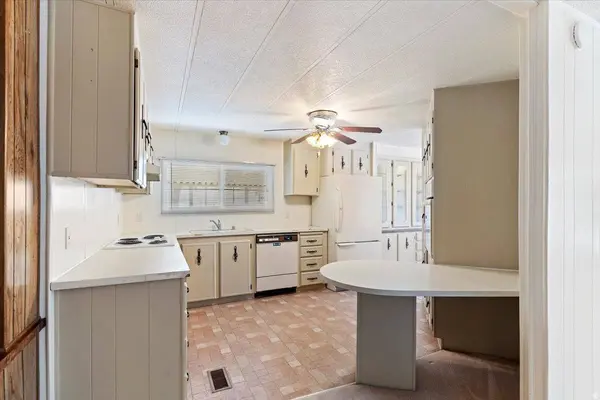 3800 S 1900 W, Roy, UT 84067