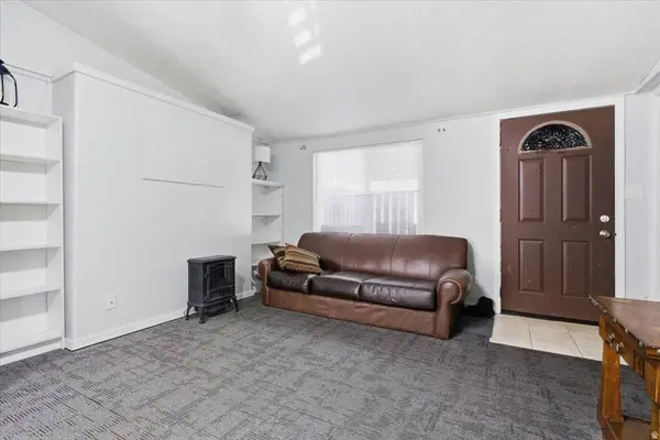 244 E CRESCENT PKWY S #206, Sandy, UT 84070