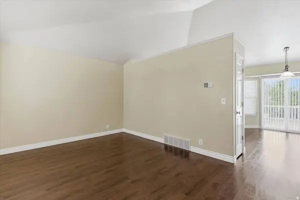 1109 E 3350 N, Layton, UT 84040