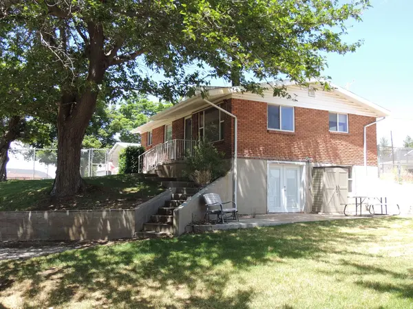 380 E 300 N, Clearfield, UT 84015