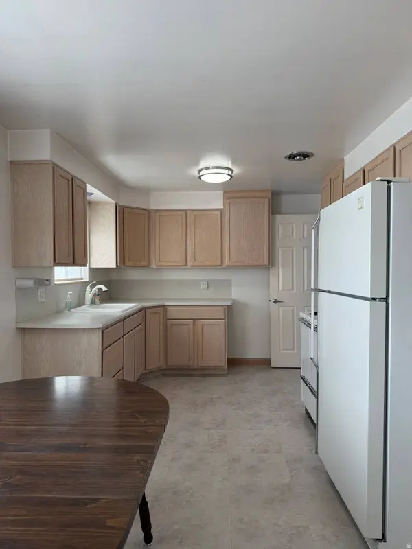 380 E 300 N, Clearfield, UT 84015