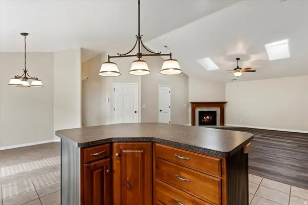 232 BRYCE DR, Kaysville, UT 84037