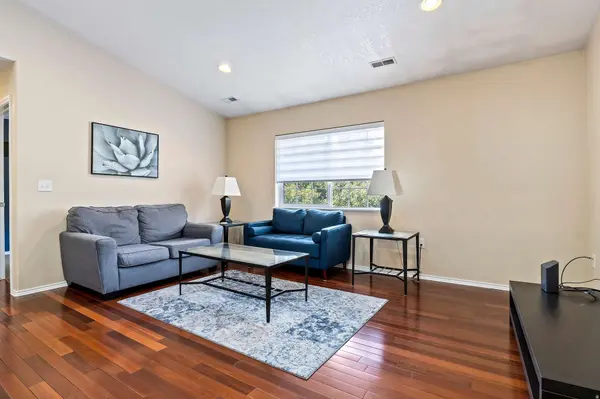 325 W 700 N #9, Salt Lake City, UT 84103