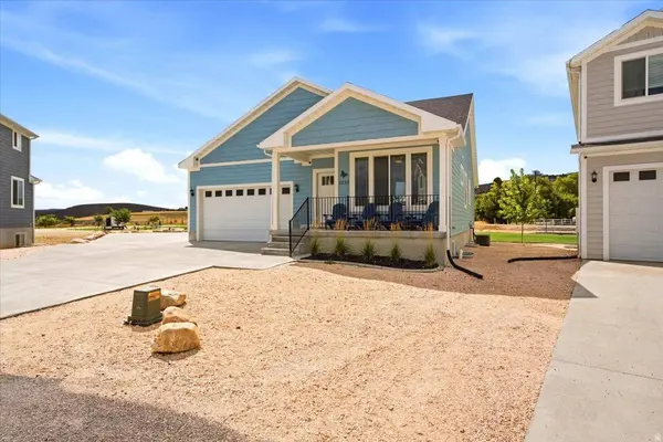 2233 S BEACHCOMBER LN, Garden City, UT 84028