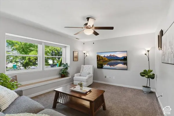 1297 S 925 W, Woods Cross, UT 84087