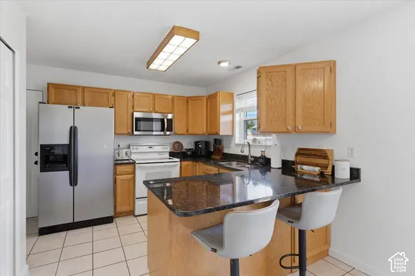 1297 S 925 W, Woods Cross, UT 84087