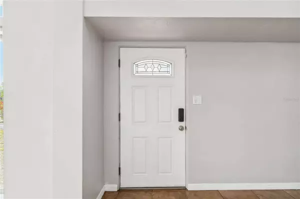 2400 STANFORD AVE, Bradenton, FL 34207