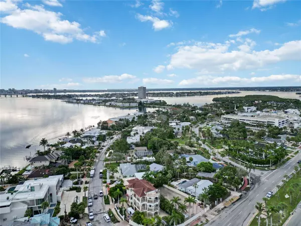 236 N BLVD OF THE PRESIDENTS, Sarasota, FL 34236