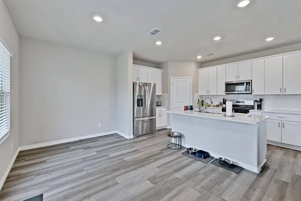 960 Summer Drive, Lavon, TX 75166