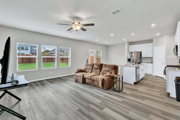 960 Summer Drive, Lavon, TX 75166