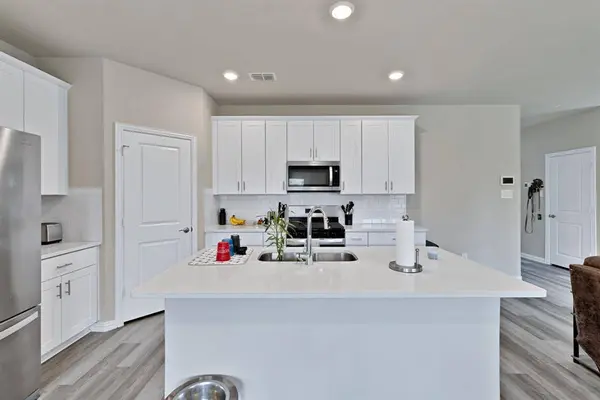 960 Summer Drive, Lavon, TX 75166