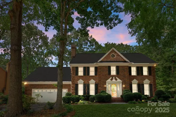 2027 Kilkenney Hill RD, Matthews, NC 28105