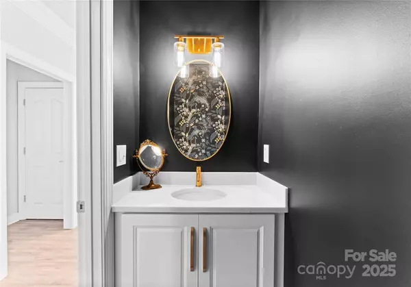 2004 Crismark DR, Indian Trail, NC 28079