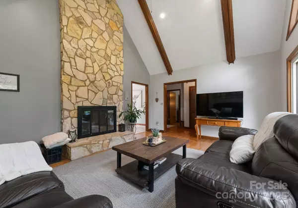 5008 Edith Oak LN, Wingate, NC 28174